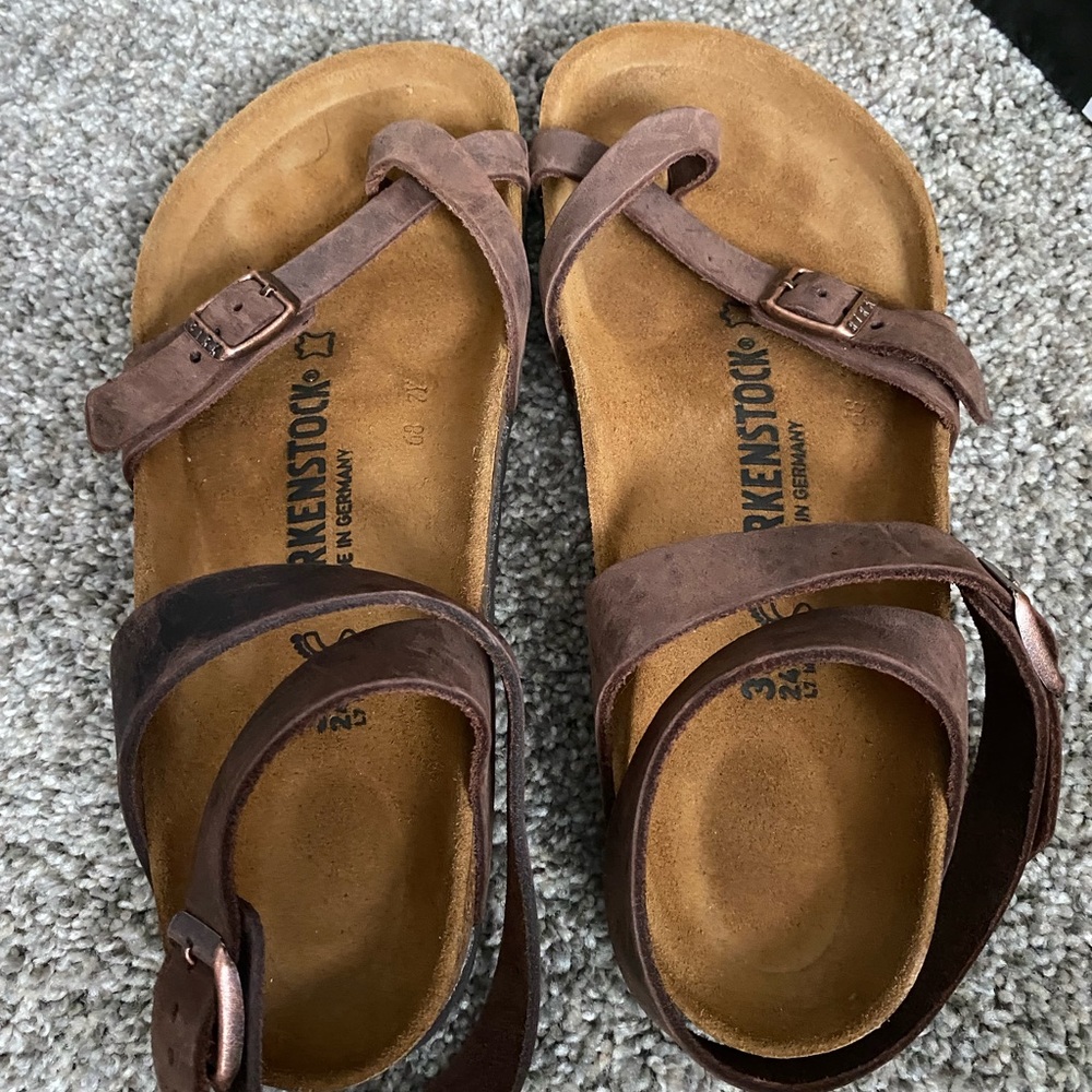 Birkenstock. Yara!